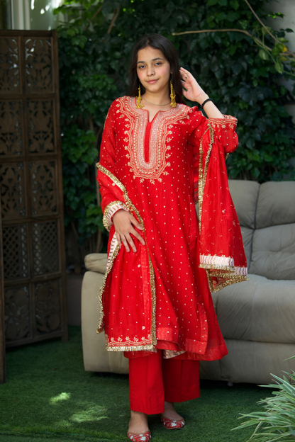 Sitara Threadwork Mulmul Suit Set