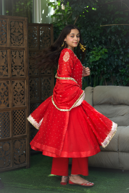 Sitara Threadwork Mulmul Suit Set