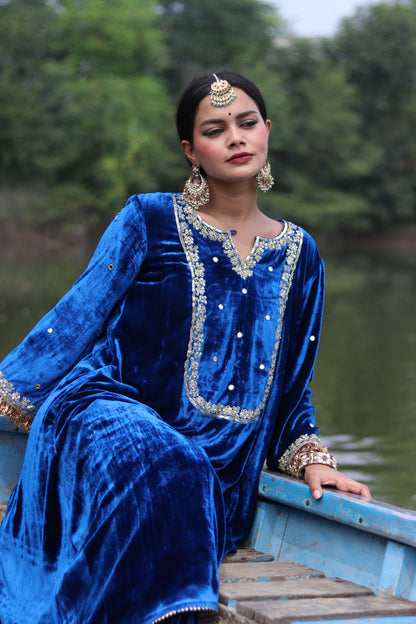 Regal Silk Velvet Suit with Etheral Tissue Dupatta