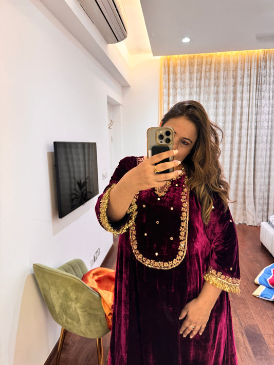 Regal silk velvet suit with Etheral Tissue Dupatta